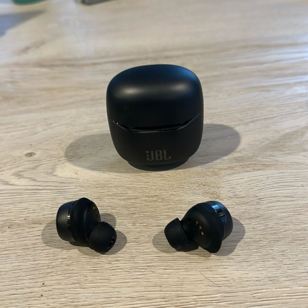 Tour pro wireless UBL air pods